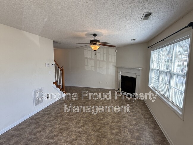 Photo - 4033 Cobblestone Dr