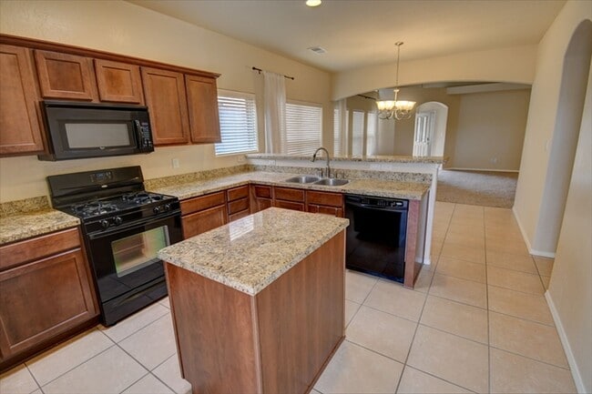 Photo - Beautiful NW Single Story Home --_Ready NOW!