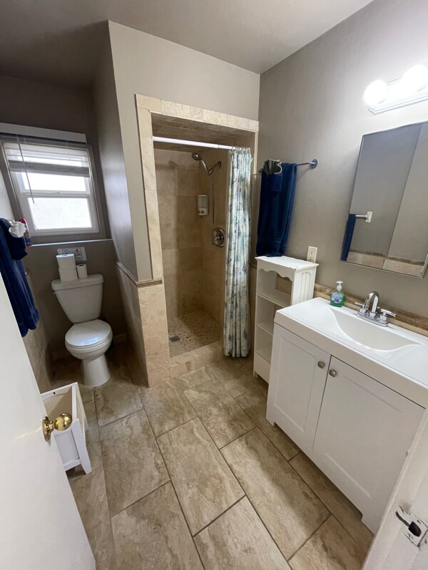 820 Island Ct