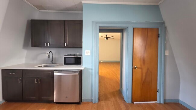 Photo - 23 Sherman Pl Unit 3