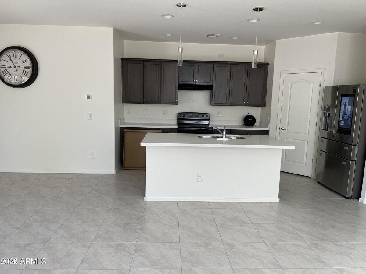 Photo - 1585 E Kingman Pl