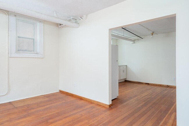 Photo - 2226 Garfield Ave S