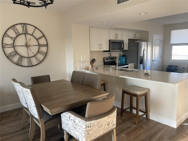 Photo - 960 Starkey Rd Unit 8402