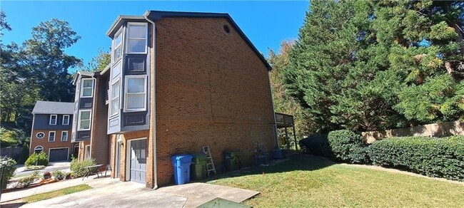 Photo - 428 Page Ave NE