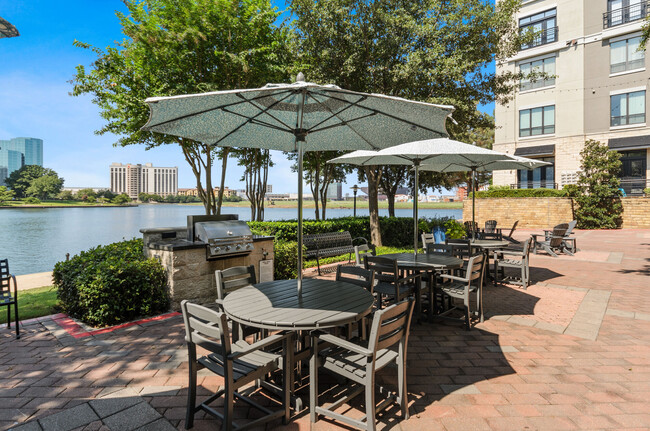 Photo - Shoreline on Lake Carolyn Apartments