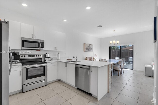 Building Photo - 11904 SW 247th Ter Rental