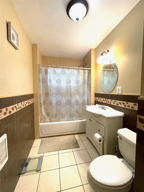 Photo - 812 Grand St