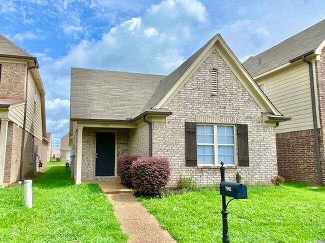 Now leasing a 3 bedroom 2 bath home in Mem... - Now leasing a 3 bedroom 2 bath home in Mem...