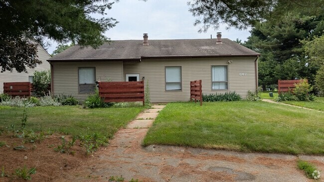 Building Photo - MN Cedar Village (847) Unit Apt B (1BR Loft)