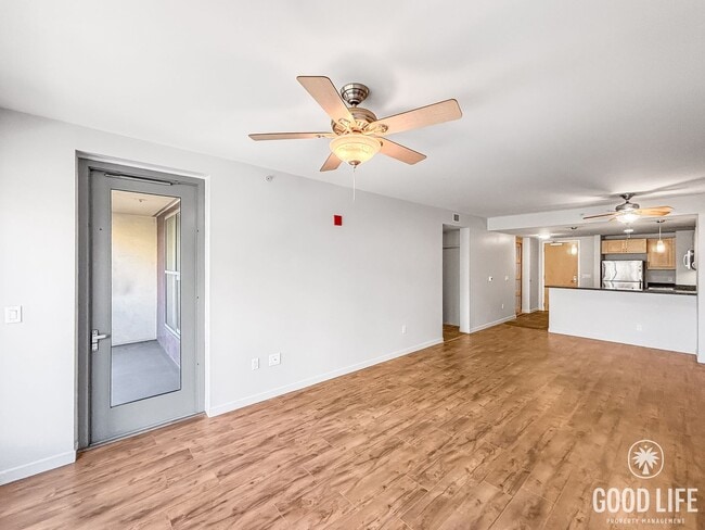 Building Photo - Beautiful 1BD/1BA Condo in Downtown W/ Off...
