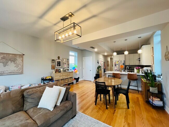Photo - 3253 N Elston Ave Unit 4
