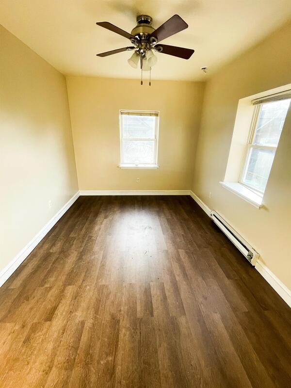 Building Photo - 3500 Elm St