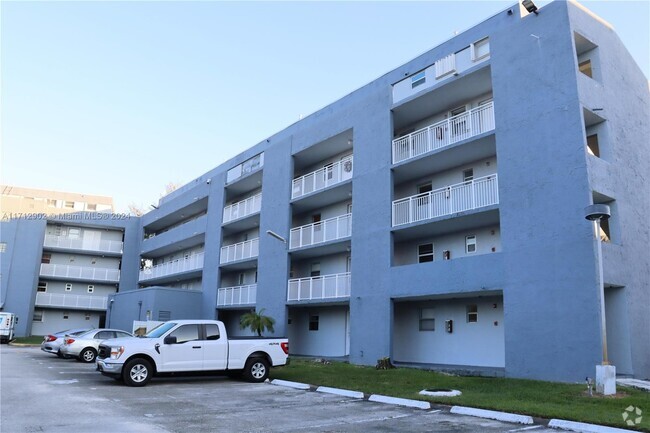 Building Photo - 9359 Fontainebleau Blvd Unit F412 Rental