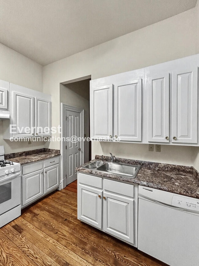 Photo - 1815 W Grace St Unit Apt 1