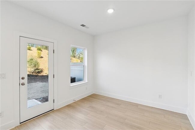 Photo - 198 Redbud Rd