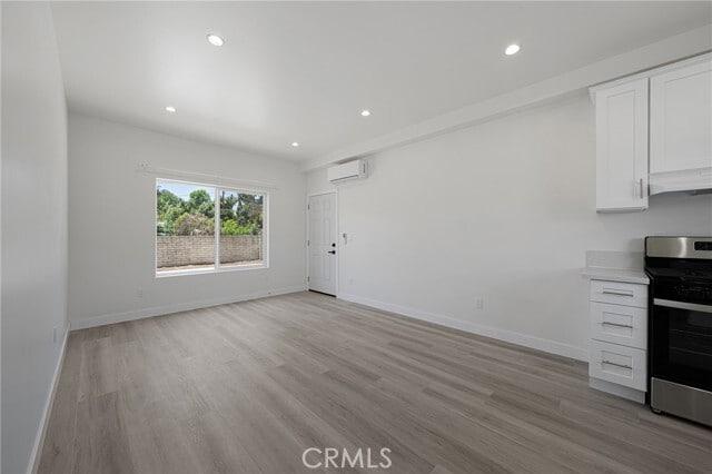 Photo - 2425 S Myrtle Ave