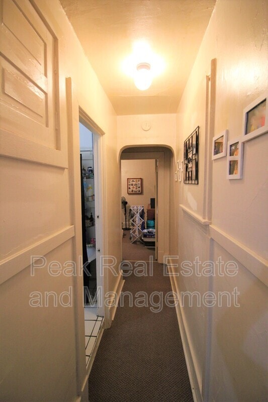 Photo - 249 Eastern Ave SE