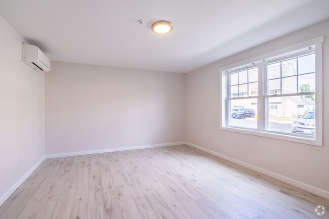 2BR, 2BA - 1250SF - Bedroom #2