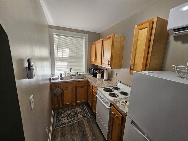 Photo - 525 E Manning St Unit 1