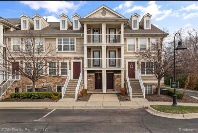 Building Photo - 1159 Beaver Run Unit #22