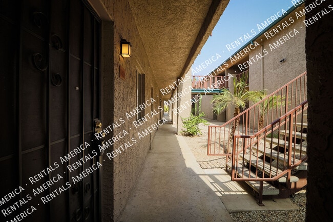 Photo - 4354 N 82nd St Unidad 153