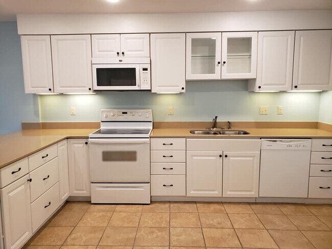 Photo - 2002 Voltaire Dr