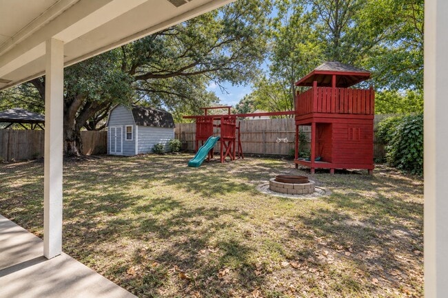 Photo - 4120 Tulip Tree Ct