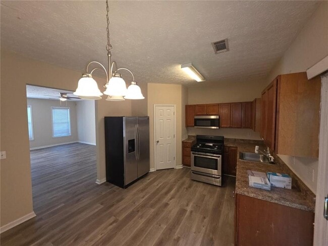 Photo - 3856 Shenfield Dr