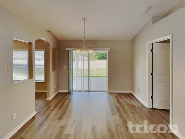 Photo - 2425 Bishop Rd