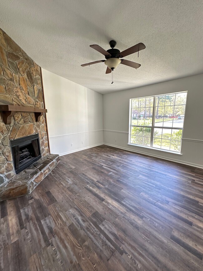 Photo - 118 Cambridge Dr