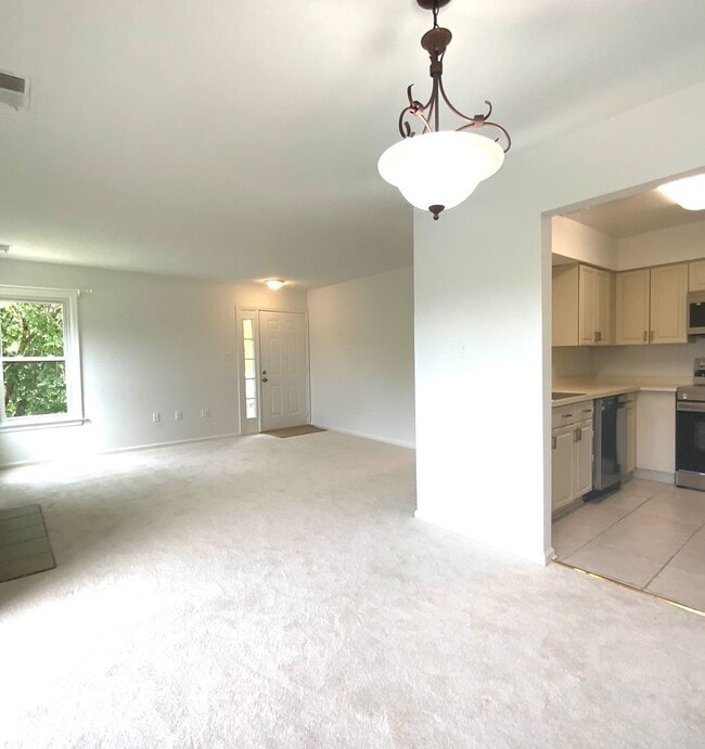 7594 Lakeside Village Dr