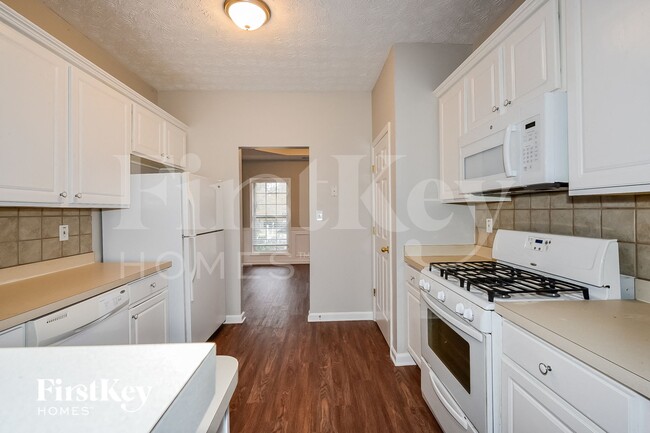Photo - 740 Winbrook Dr