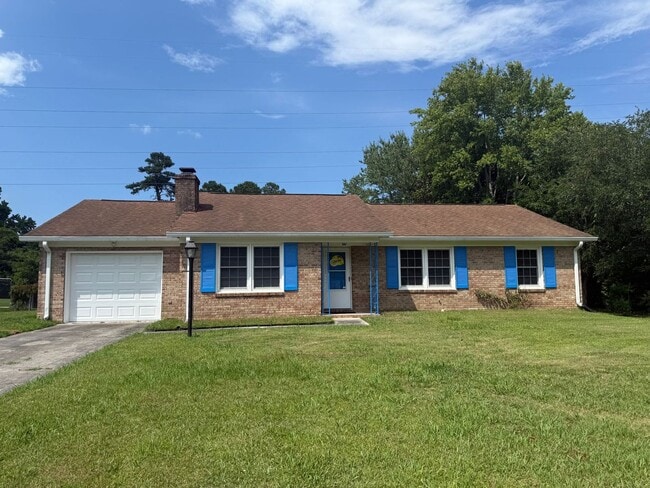 Building Photo - Nice 3 bedroom, 2 bath House