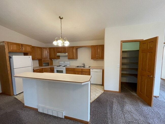 Photo - Spacious Duplex near Manhattan Country Club!