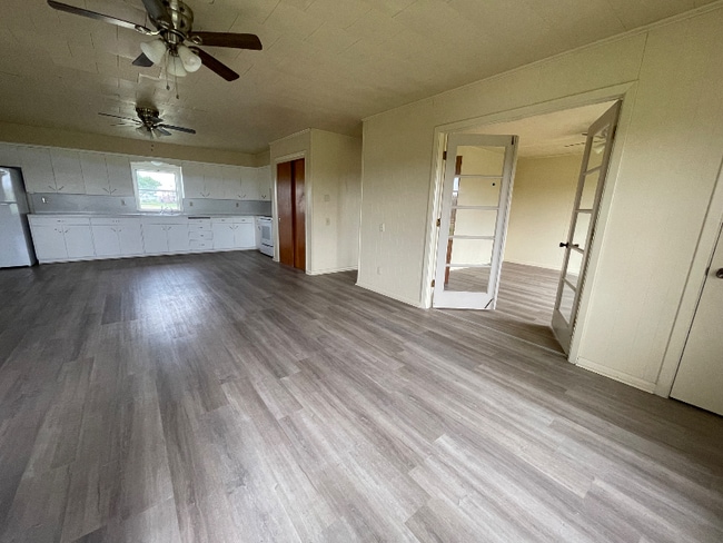 Photo - 725 Pioneer Rd