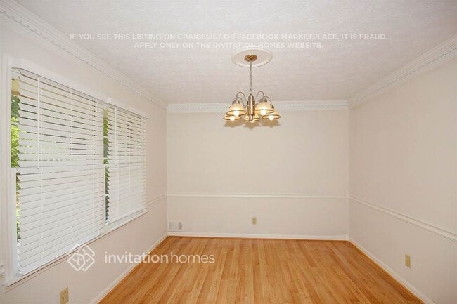 Photo - 458 Glendale Ct SW
