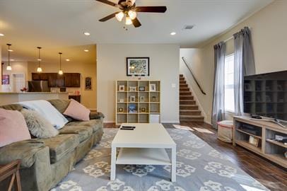 Photo - 205 Grove