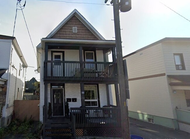 Building Photo - 86 Poplar St