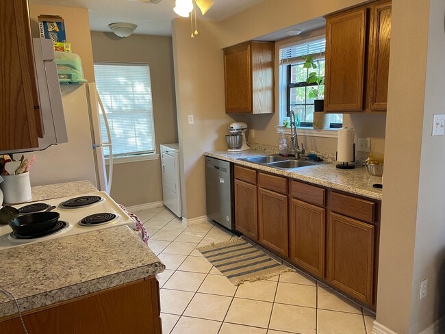 Photo - AUGUST 2026 PRE-LEASE!!  Spacious 3 Bedroo...