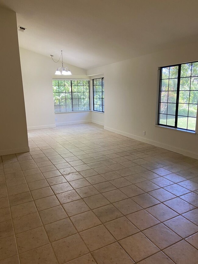 Photo - Willow Creek 3 Bdrm, 2 bath one story home