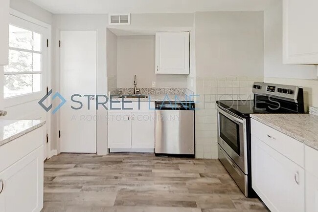 Photo - 6949 Pasadena Blvd