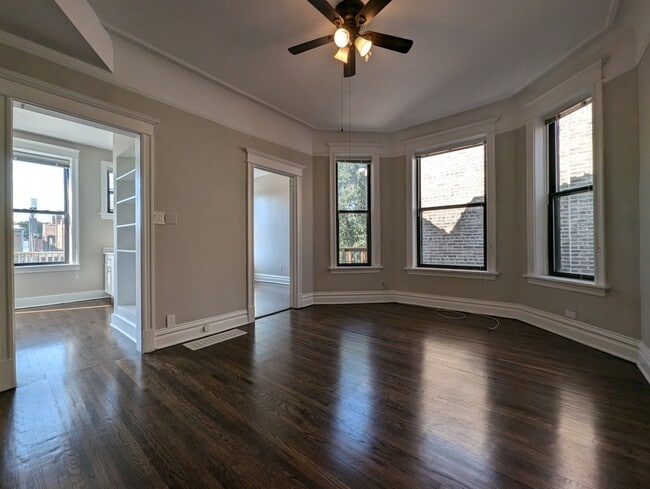 3824 N Fremont Unit 1
