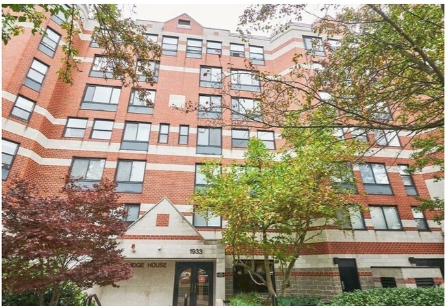 Building Photo - 1933 Commonwealth Ave Rental