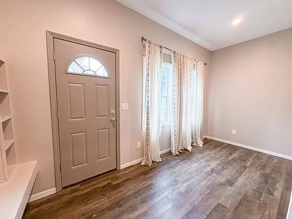 Photo - 518 W Maple Ave