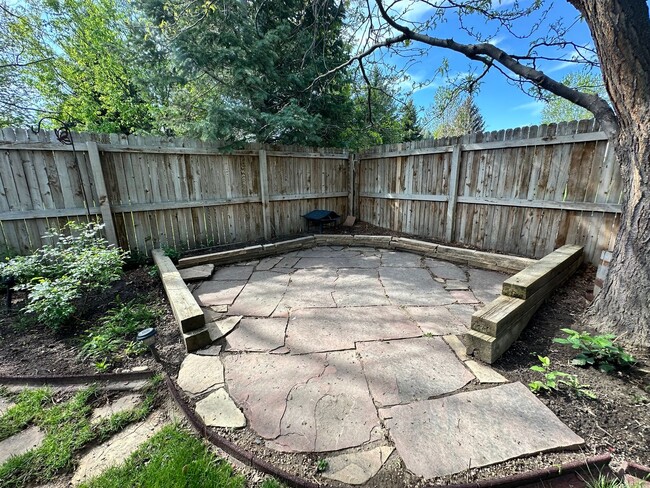 Photo - 3 Bedroom 3 Bath - Arapahoe Ridge Erie!