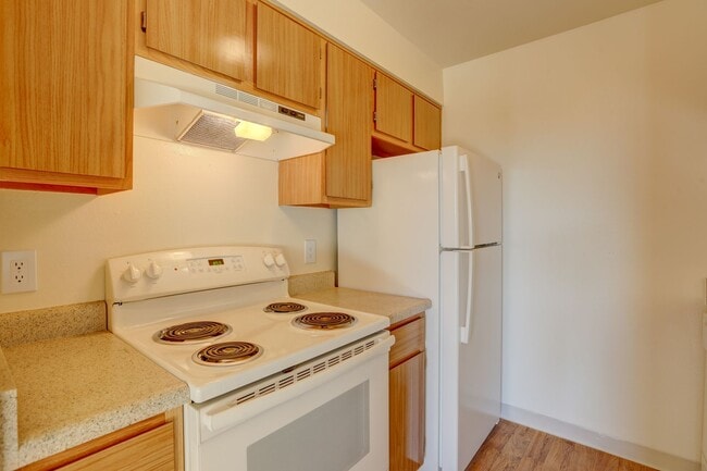 Photo - Americana Lakewood Apartments