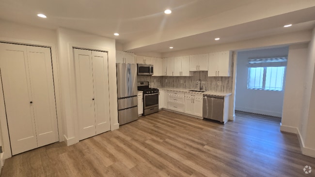 Building Photo - 1651-1651 La Salle Ave Unit 2 Rental