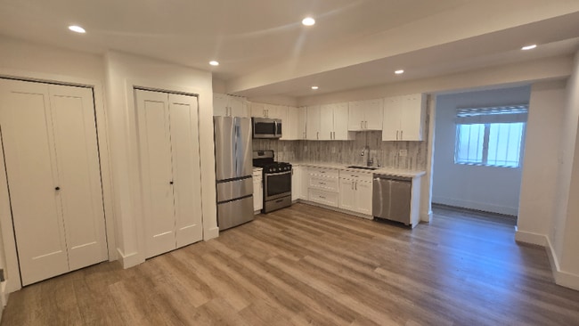 Photo - 1651-1651 La Salle Ave Apartment Unit 2