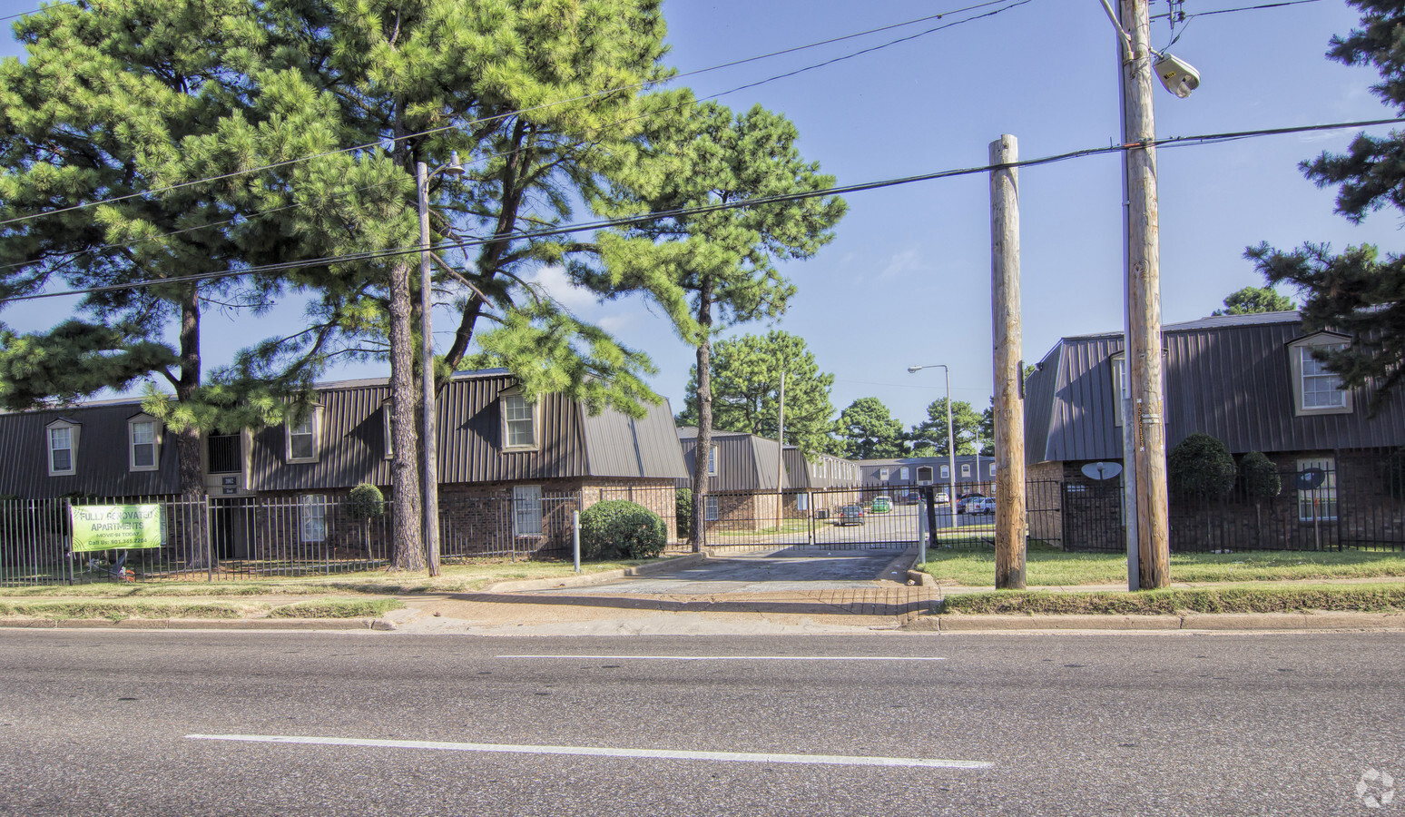 Photo - 2046 Winchester Rd Apartments