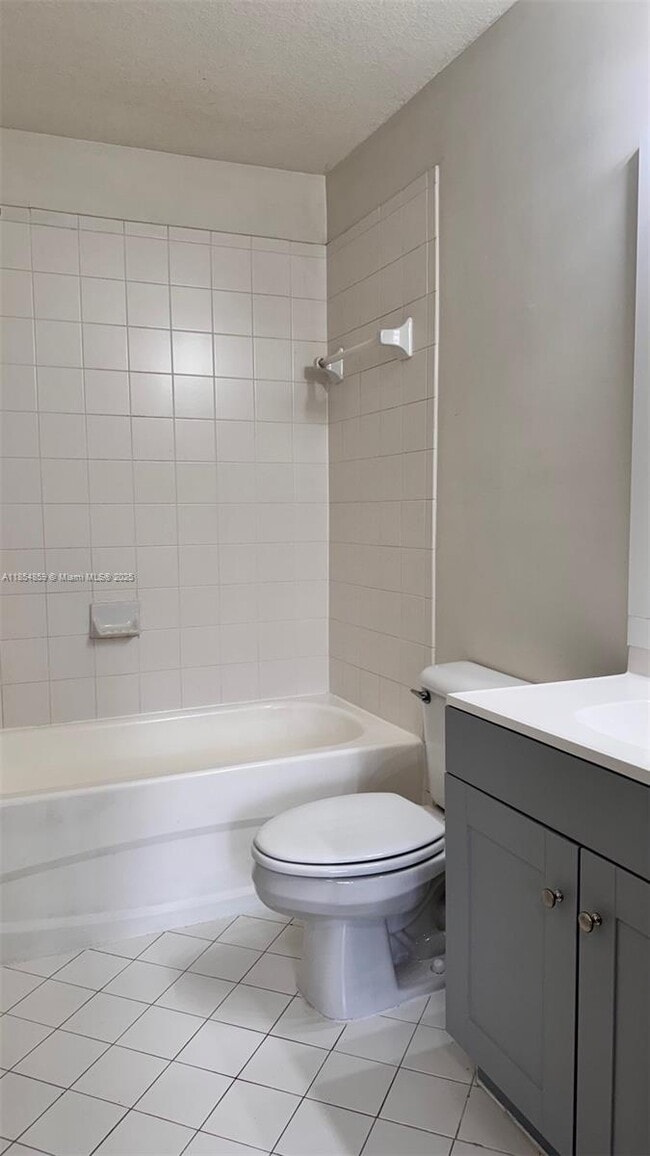 Photo - 2931 SE 13th Ave Unit 205-47
